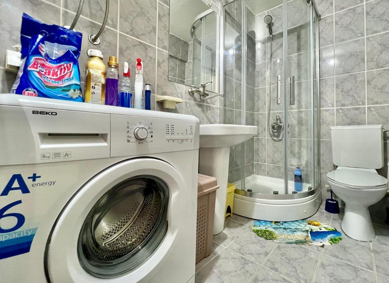 Homestay Mark - Double Bed Room - Shared Bathroom And Kitchen 부드바 외부 사진
